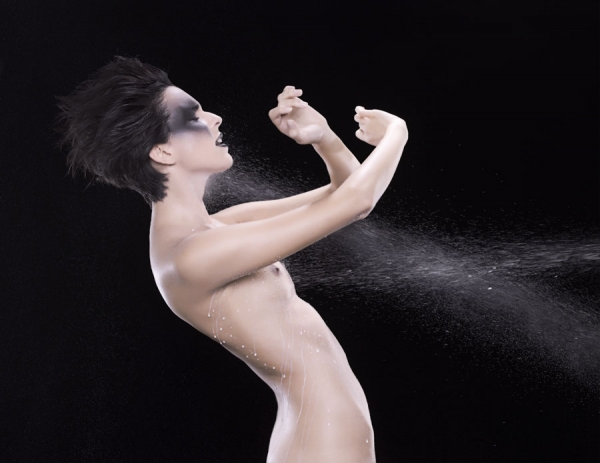Photograph Lionel Deluy Play on One Eyeland